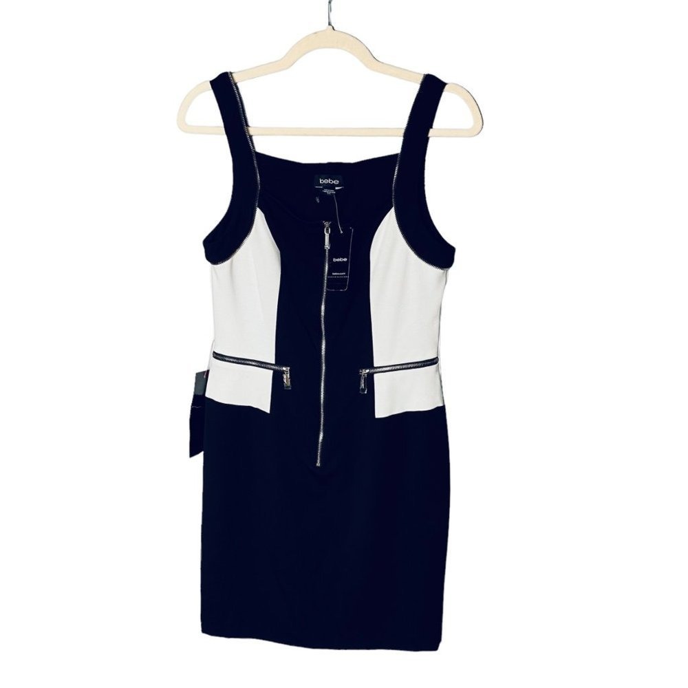 Nwt Bebe Women Size Medium Zipper Detail Colorblock Black White Bodycon Dress